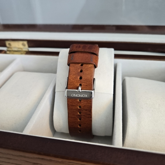 Komono Mens Minimal Watch - Picture 2 of 4